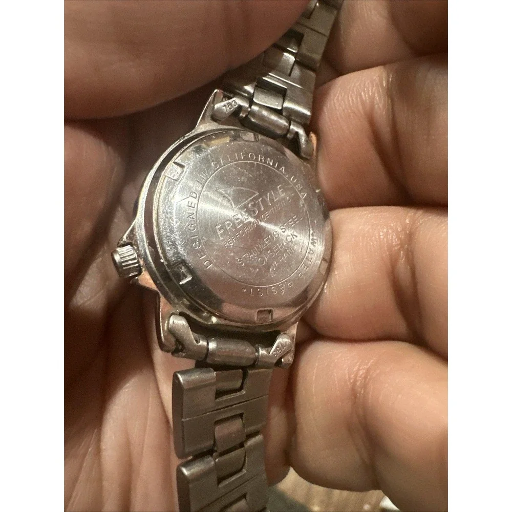 Working Freestyle 28mm Blue Dial Diver Ladies Quartz Watch‎ New Battery Steel